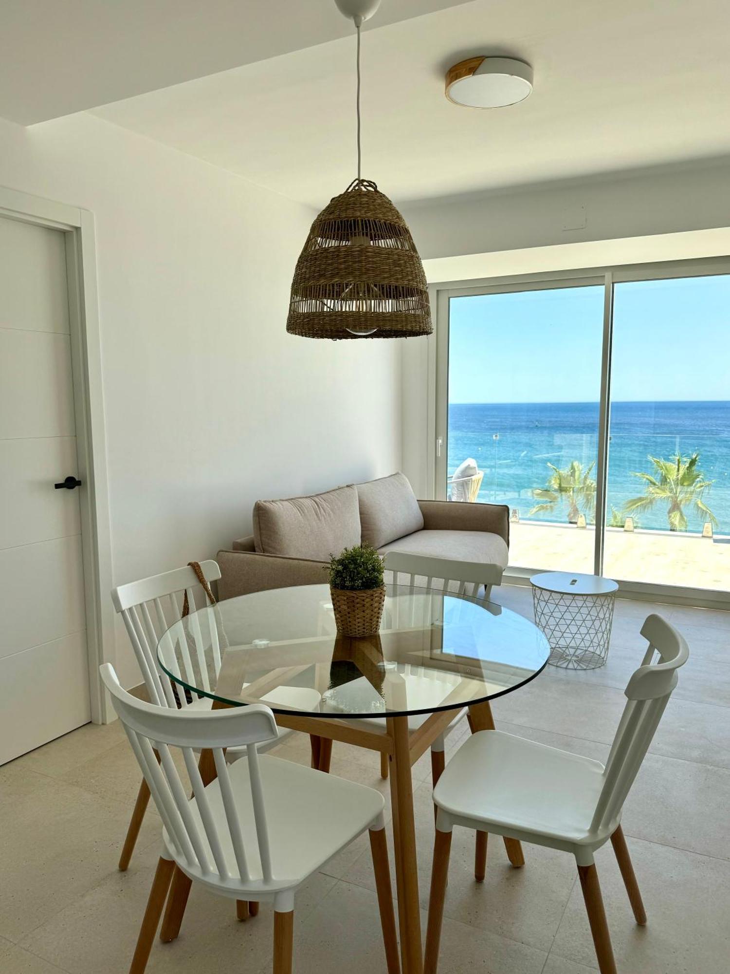 Sunnypalms - Beachfront Penthouse With Stunning Sea View Estepona Exteriér fotografie
