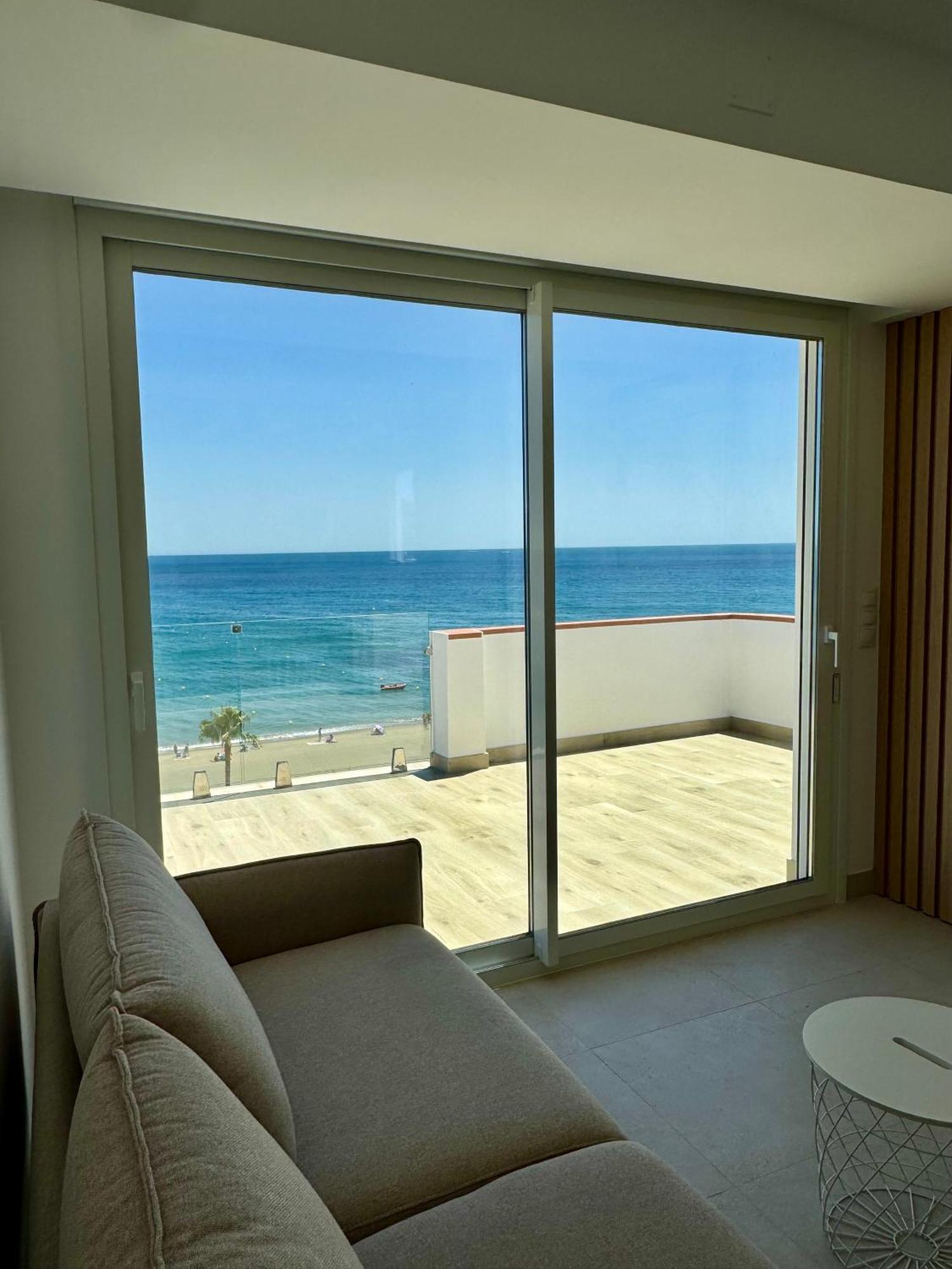 Sunnypalms - Beachfront Penthouse With Stunning Sea View Estepona Exteriér fotografie