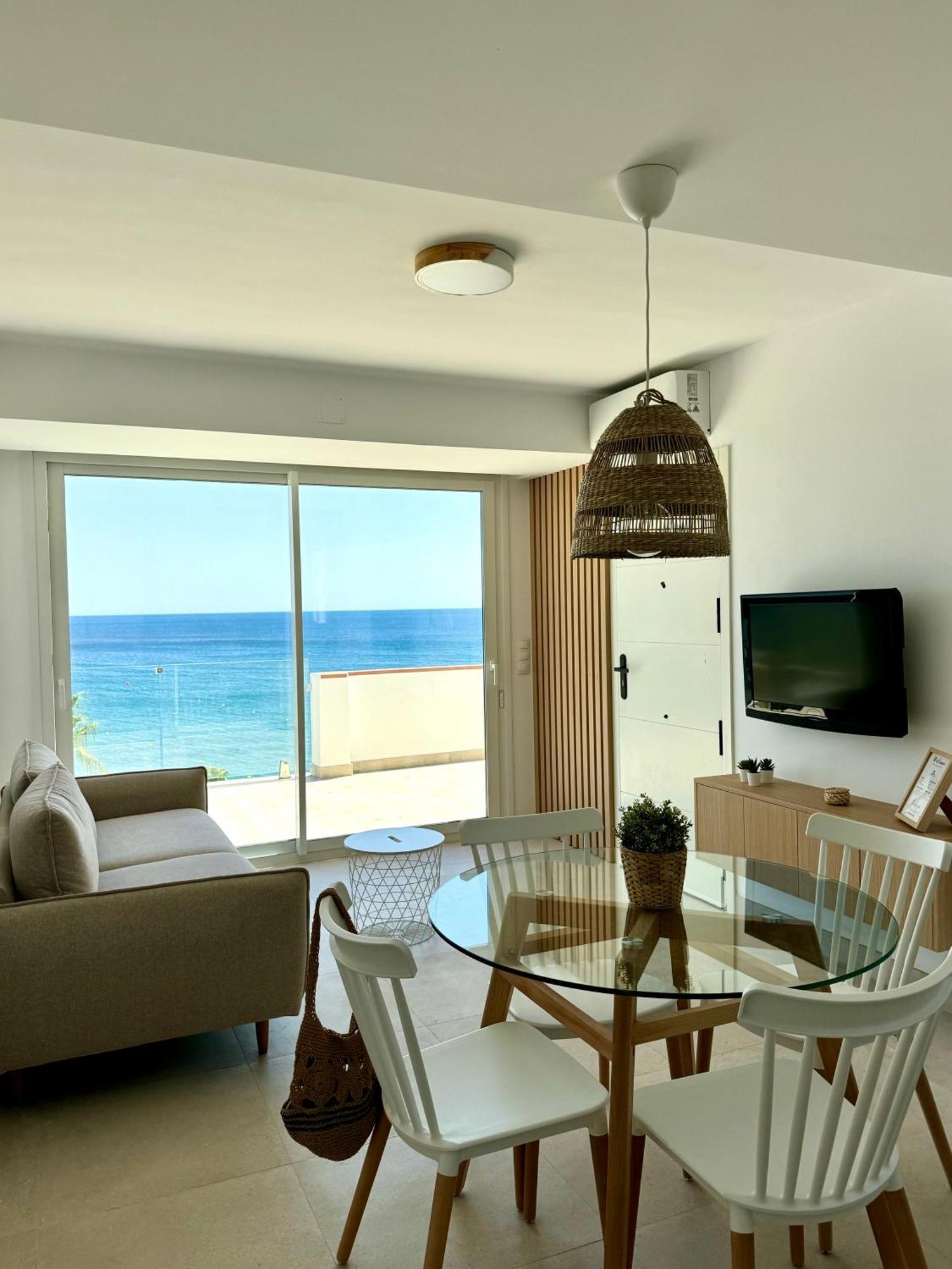 Sunnypalms - Beachfront Penthouse With Stunning Sea View Estepona Exteriér fotografie