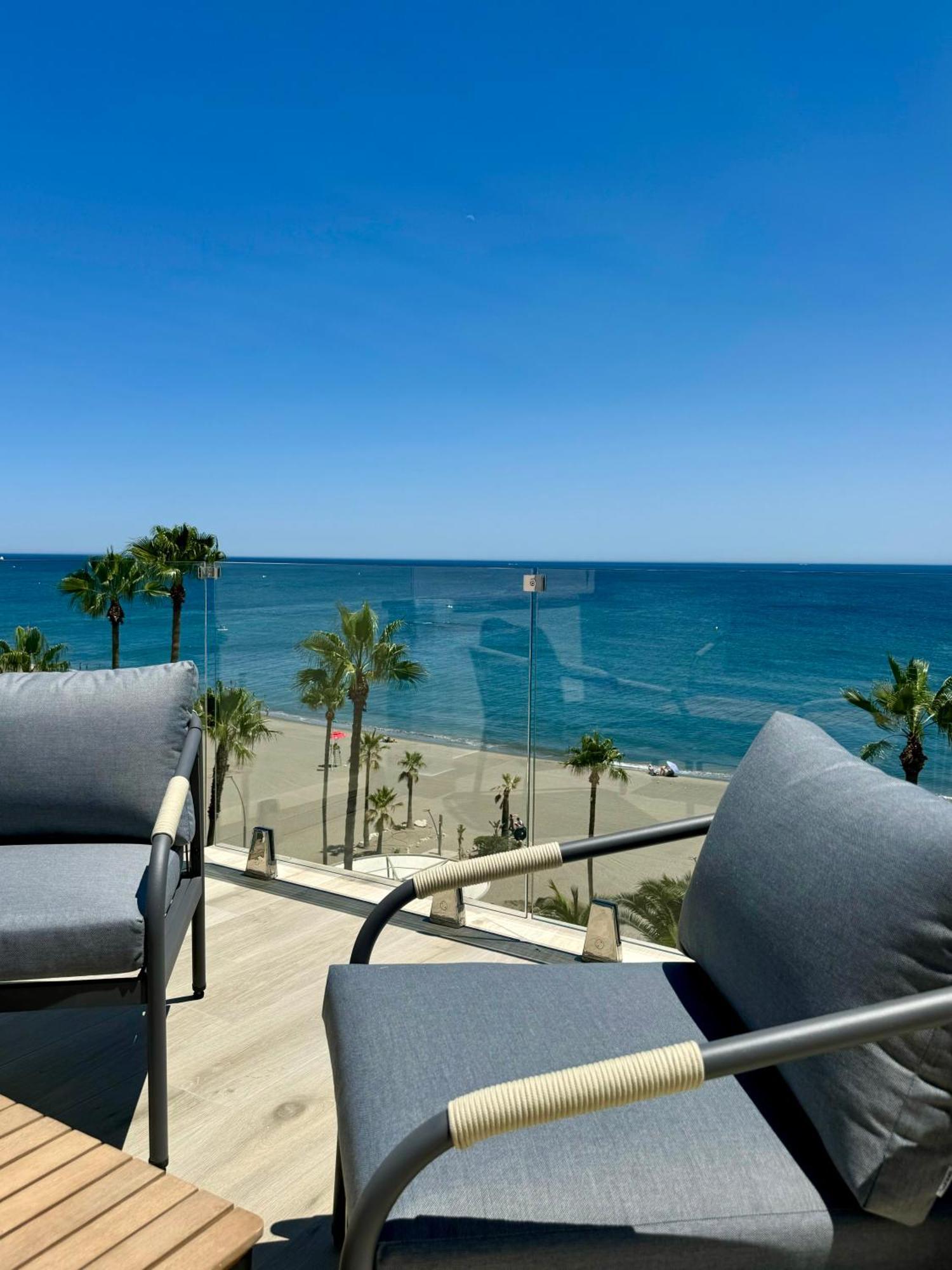 Sunnypalms - Beachfront Penthouse With Stunning Sea View Estepona Exteriér fotografie