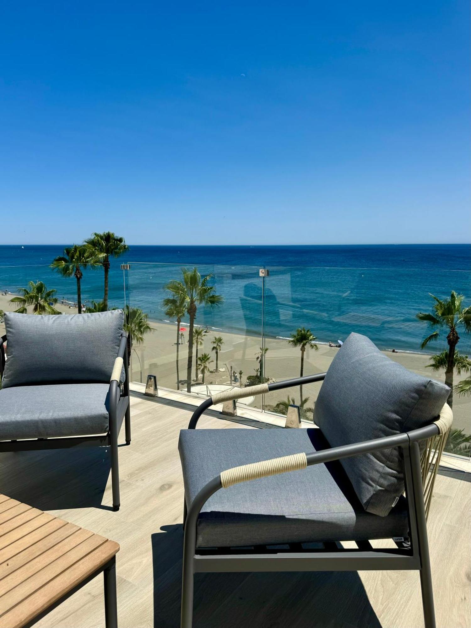 Sunnypalms - Beachfront Penthouse With Stunning Sea View Estepona Exteriér fotografie